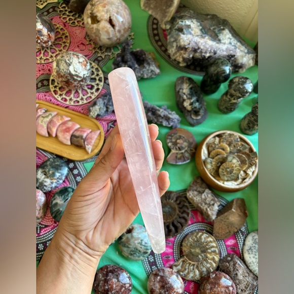 Rose Quartz Massage Wand - Picture 3 of 5
